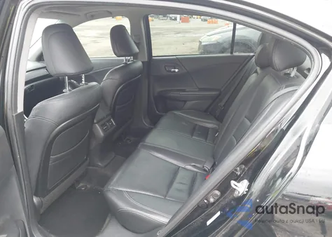 2013 Honda Accord Touring z USA, uszkodzony, nr VIN 1HGCR3F95DA042482